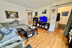 17 Clinton St, Newton, MA 02458 - Photo 5