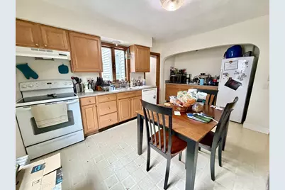 17 Clinton St #-, Newton, MA 02458 - Photo 11