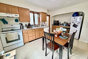 17 Clinton St, Newton, MA 02458 - Photo 11
