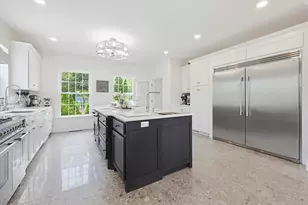 922 Drift Rd, Westport, MA 02790 - Photo 9
