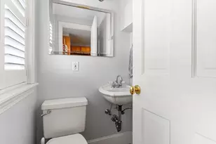50 S Russell St, Boston, MA 02114 - Photo 15