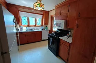 26 Leonard St, Woburn, MA 01801 - Photo 7
