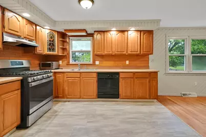 5 Tracy Dr, Wilbraham, MA 01095 - Photo 7