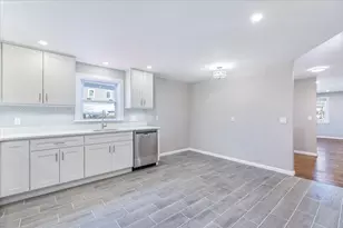 9 Mague St, Newton, MA 02465 - Photo 3