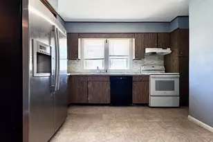 58 Longfellow Rd, Worcester, MA 01602 - Photo 1