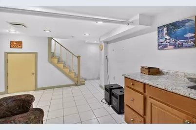 962 Pleasant St, Worcester, MA 01602 - Photo 25