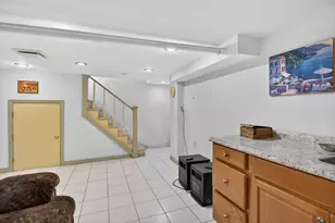 962 Pleasant St, Worcester, MA 01602 - Photo 25