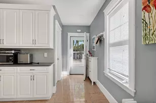 962 Pleasant St, Worcester, MA 01602 - Photo 11