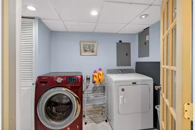 962 Pleasant St, Worcester, MA 01602 - Photo 27