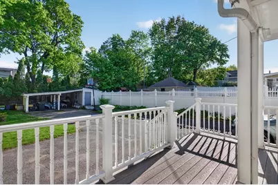 962 Pleasant St, Worcester, MA 01602 - Photo 29