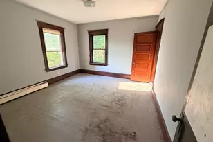 32 Mt Globe St, Fitchburg, MA 01420 - Photo 13
