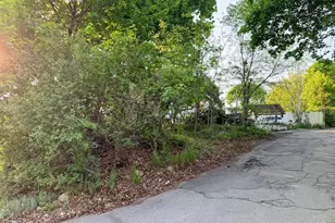 32 Mt Globe St, Fitchburg, MA 01420 - Photo 5