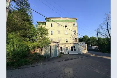 32 Mount Globe St, Fitchburg, MA 01420 - Photo 3