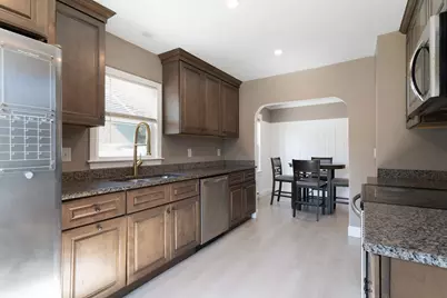 22 Marsh Ave, Southbridge, MA 01550 - Photo 9
