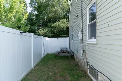 22 Marsh Ave, Southbridge, MA 01550 - Photo 31