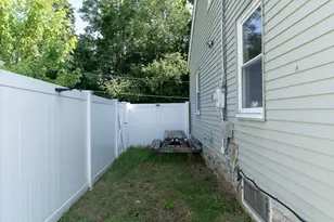 22 Marsh Ave, Southbridge, MA 01550 - Photo 31