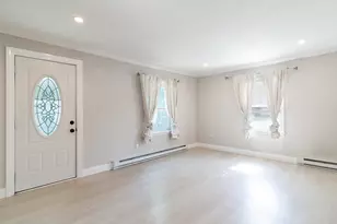 22 Marsh Ave, Southbridge, MA 01550 - Photo 9