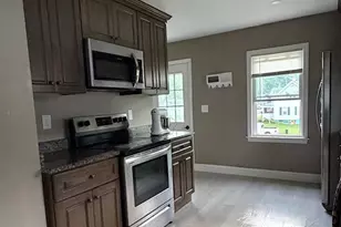 22 Marsh Ave, Southbridge, MA 01550 - Photo 5
