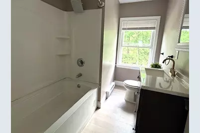 22 Marsh Ave, Southbridge, MA 01550 - Photo 9