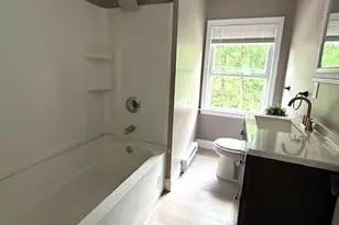 22 Marsh Ave, Southbridge, MA 01550 - Photo 9