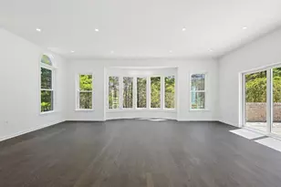 175 Pleasant St, Upton, MA 01568 - Photo 5