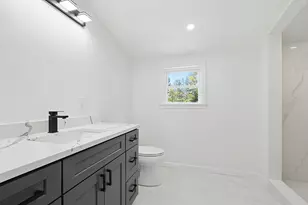 175 Pleasant St, Upton, MA 01568 - Photo 31