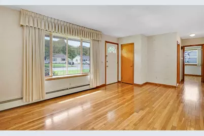 300 Circle Dr, West Springfield, MA 01089 - Photo 3