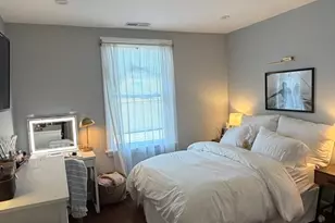 562 E 7th St, Boston, MA 02127 - Photo 9