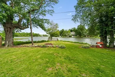 522 Grove, Worcester, MA 01605 - Photo 3