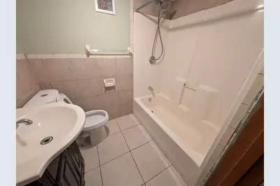 178 County St, Fall River, MA 02723 - Photo 5