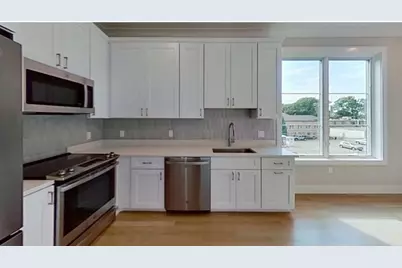 104-106 Warren St. #4, Boston, MA 02135 - Photo 1