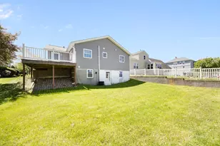 44 White St, Chicopee, MA 01013 - Photo 29