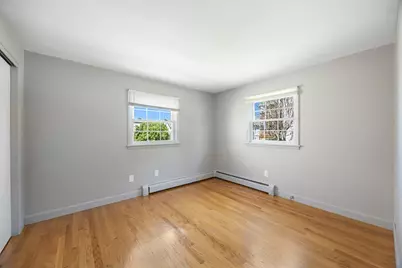 44 White St, Chicopee, MA 01013 - Photo 13