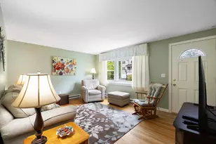 11 Pershing Ave, South Hadley, MA 01075 - Photo 15