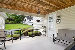 11 Pershing Ave, South Hadley, MA 01075 - Photo 7