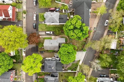 17 Sharon St, Medford, MA 02155 - Photo 5