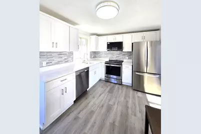 595 South St, Holbrook, MA 02343 - Photo 7