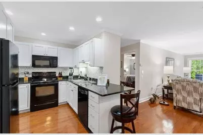 10 Crowninshield St #106, Peabody, MA 01960 - Photo 5