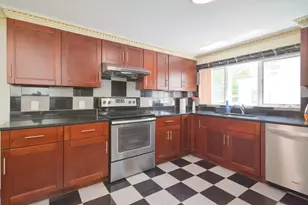 20 Gay St, Quincy, MA 02169 - Photo 5