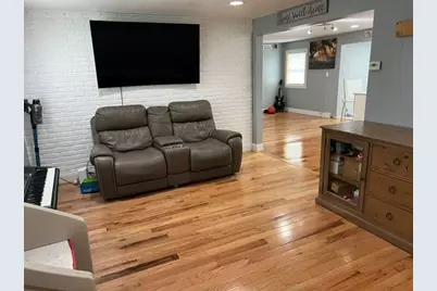 289 Burnham Road, Lowell, MA 01852 - Photo 11