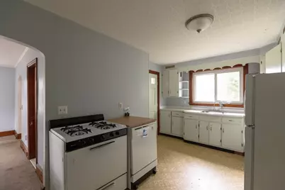 518 Snell St, Fall River, MA 02721 - Photo 15