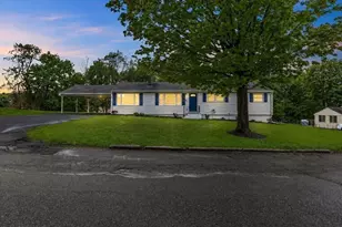27 Mary Lou St, Methuen, MA 01844 - Photo 21