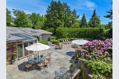 9 Singletree Rd, Brookline, MA 02467 - Photo 17