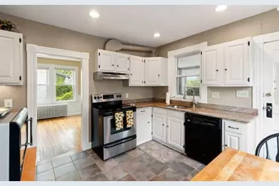 34 Kernwood Ave, Beverly, MA 01915 - Photo 11