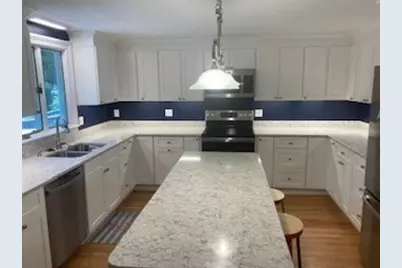 1006 South East Street, Amherst, MA 01002 - Photo 7