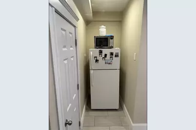 408 Neponset Ave #2R, Boston, MA 02122 - Photo 9