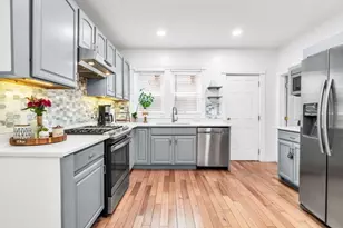42 D St, Lowell, MA 01851 - Photo 13