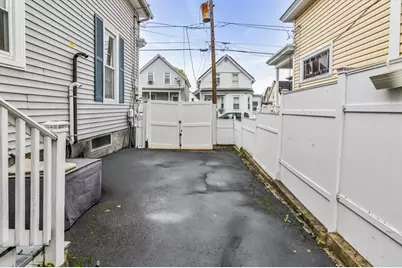 42 D St, Lowell, MA 01851 - Photo 3