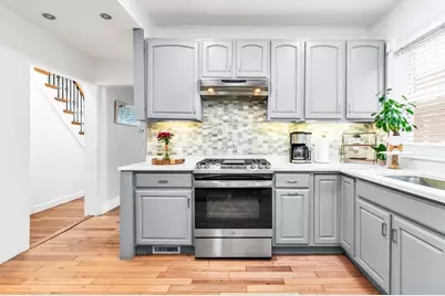 42 D St, Lowell, MA 01851 - Photo 11