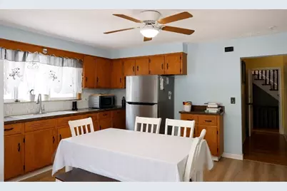 549 Bennington St, Boston, MA 02128 - Photo 9